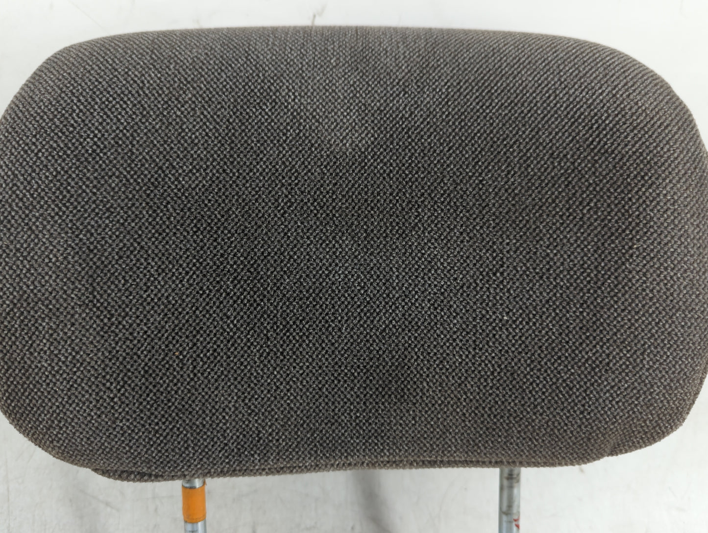 2002 Chevrolet Trailblazer Headrest Head Rest Front Driver Seat Black - Oemusedautoparts1.com