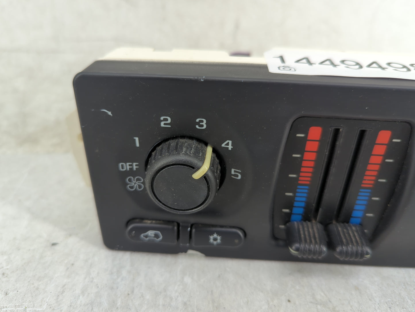 2002 Chevrolet Trailblazer Climate Control Module Temperature AC/Heater Replacement P/N:15195382 Fits OEM Used Auto Parts - 
