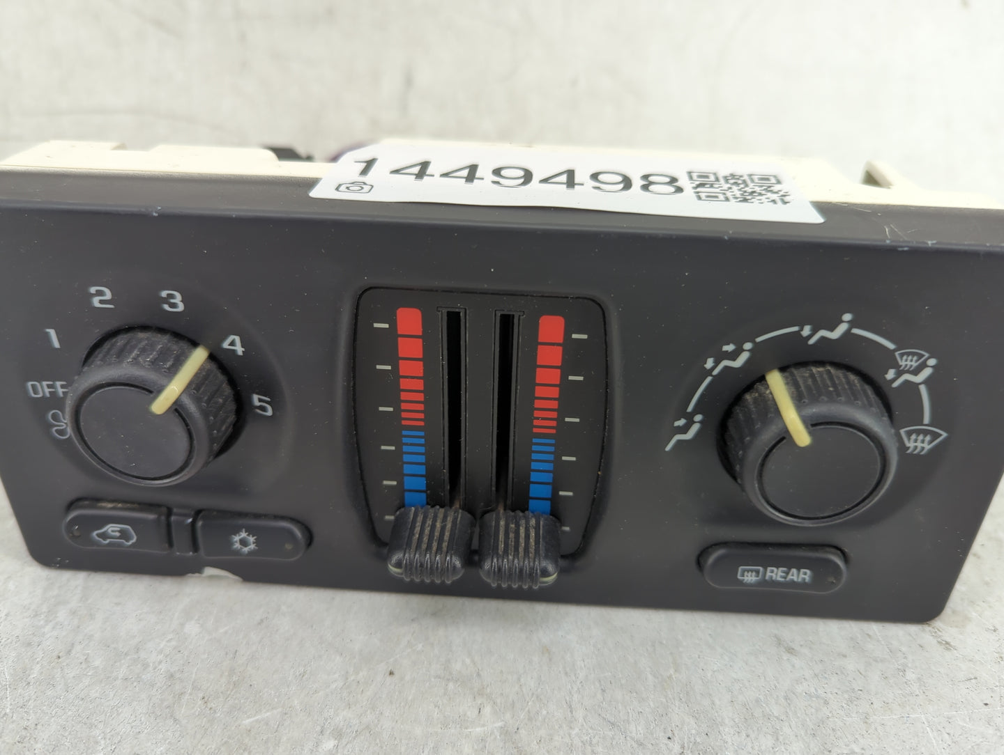 2002 Chevrolet Trailblazer Climate Control Module Temperature AC/Heater Replacement P/N:15195382 Fits OEM Used Auto Parts - 