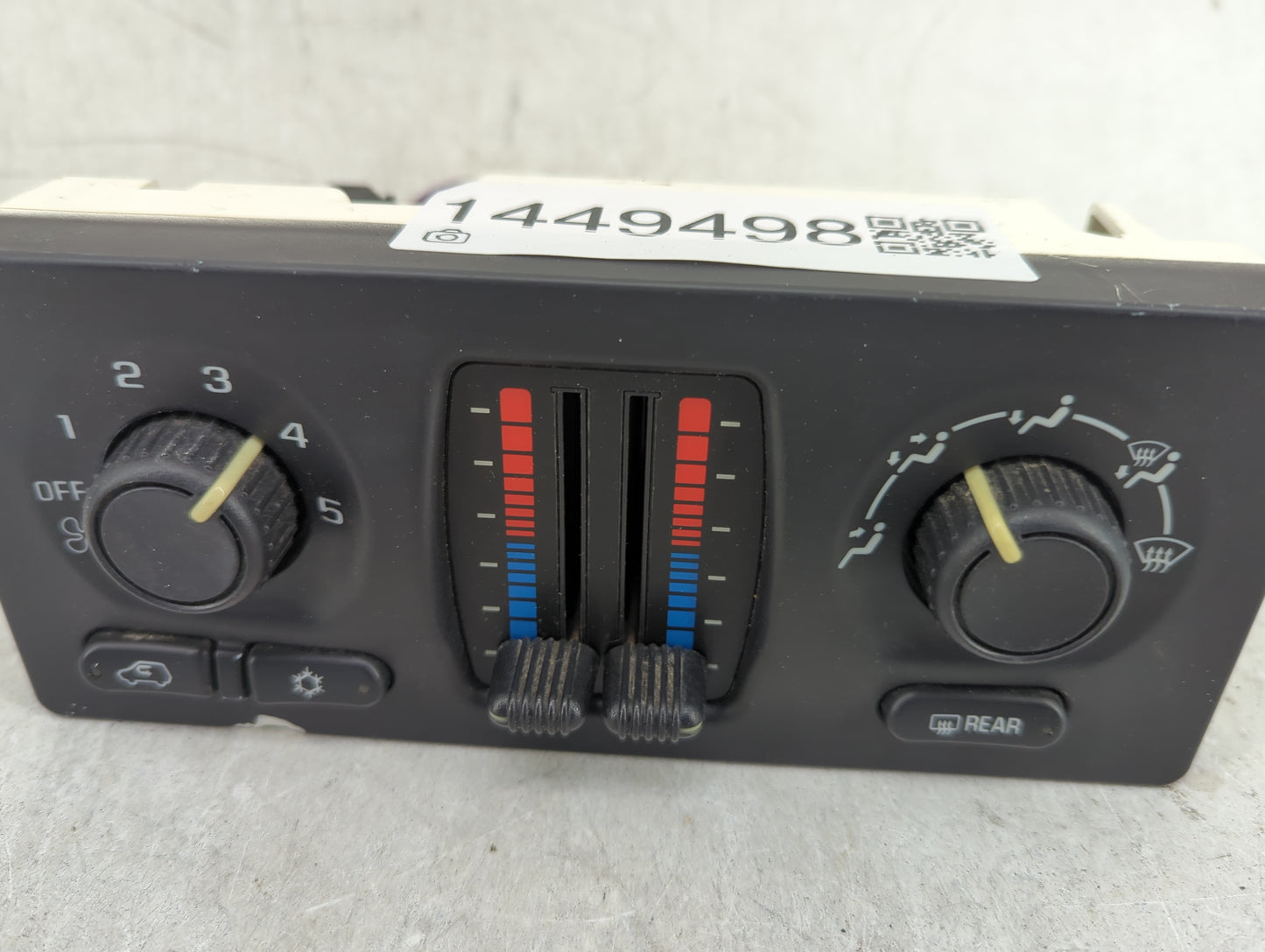 2002 Chevrolet Trailblazer Climate Control Module Temperature AC/Heater Replacement P/N:15195382 Fits OEM Used Auto Parts - 
