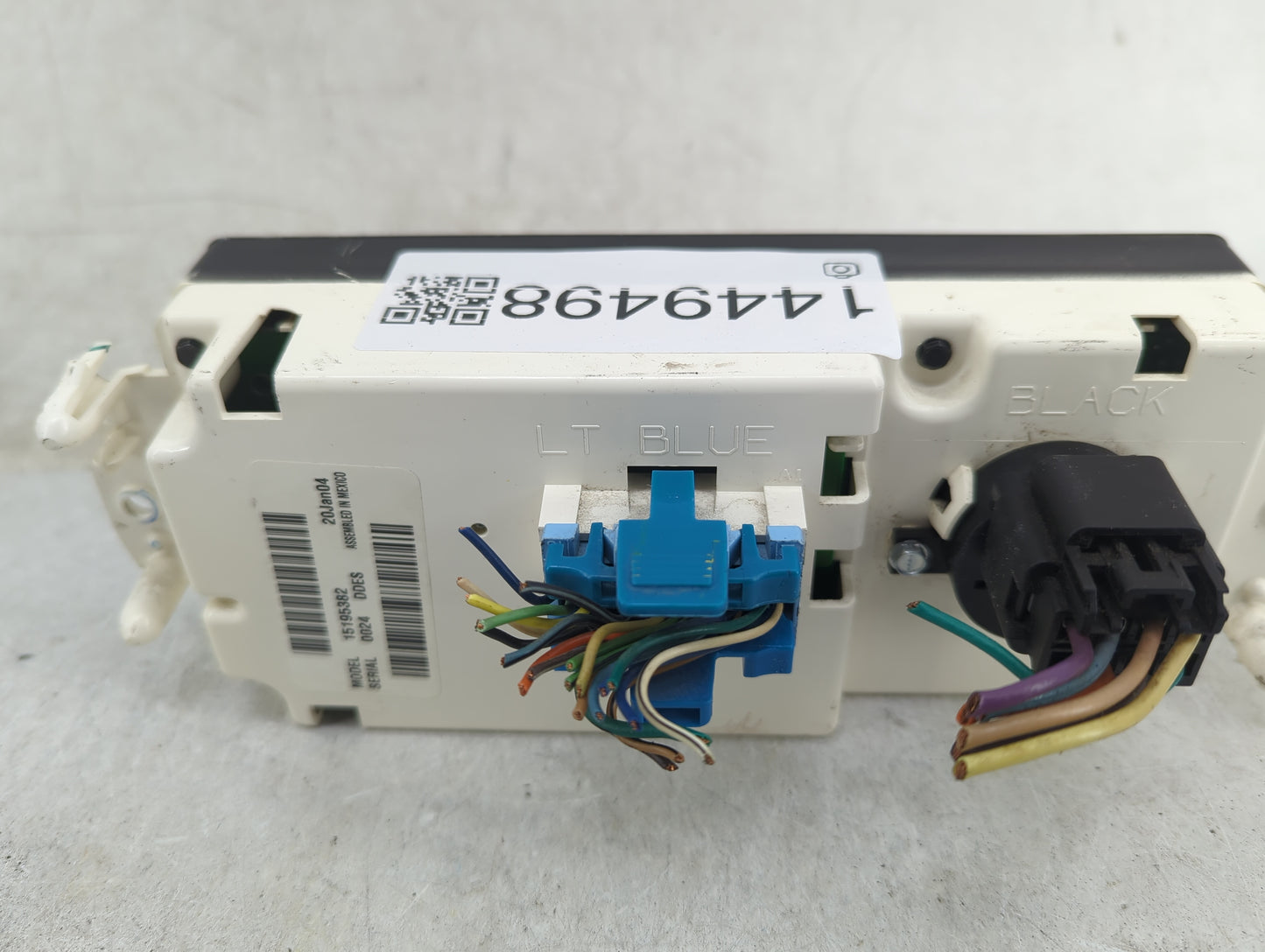 2002 Chevrolet Trailblazer Climate Control Module Temperature AC/Heater Replacement P/N:15195382 Fits OEM Used Auto Parts - 