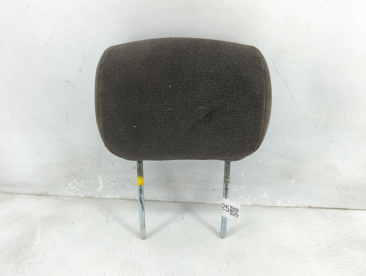 2002 Chevrolet Trailblazer Headrest Head Rest Front Driver Seat Black - Oemusedautoparts1.com
