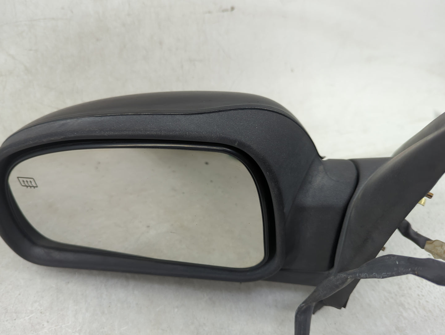 2002 Chevrolet Trailblazer Driver Side View Mirror - Left Door Mirror OEM Used - Oemusedautoparts1.com