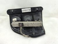 2002-2009 Chevrolet Trailblazer Tail Light Assembly Passenger Right OEM P/N:15097514 Fits OEM Used Auto Parts - Oemusedautop