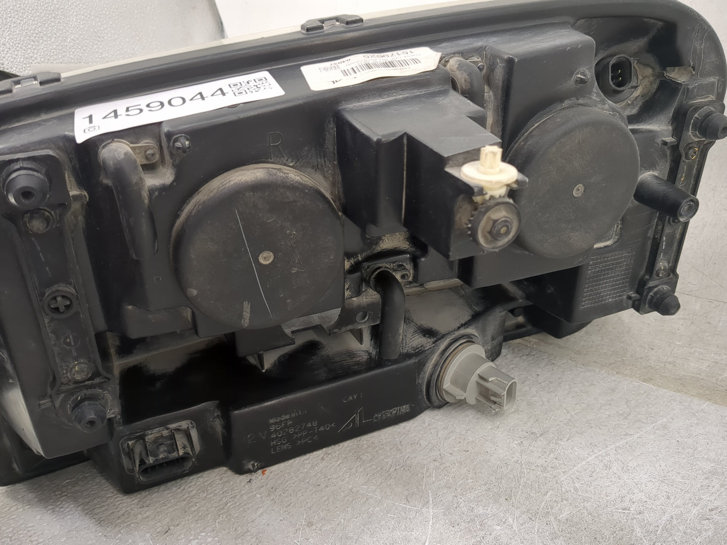 2002 Chevrolet Trailblazer Passenger Right Oem Head Light Headlight Lamp 1459044 - Oemusedautoparts1.com