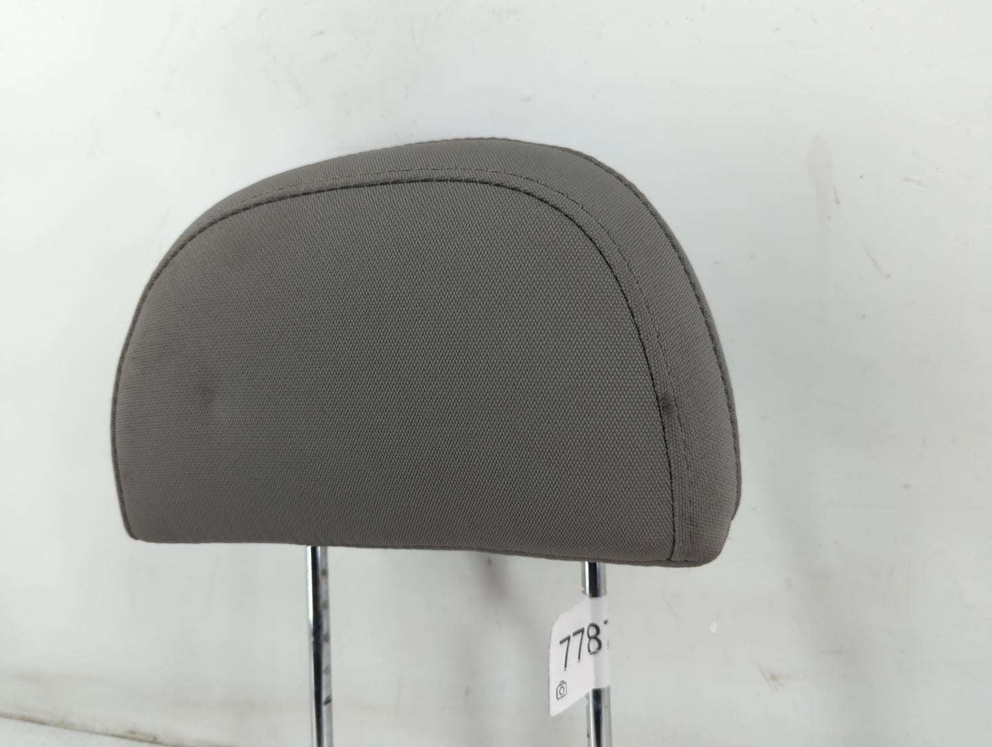 2002 Chevrolet Trailblazer Headrest Head Rest Front Driver Passenger Seat Fits OEM Used Auto Parts - Oemusedautoparts1.com