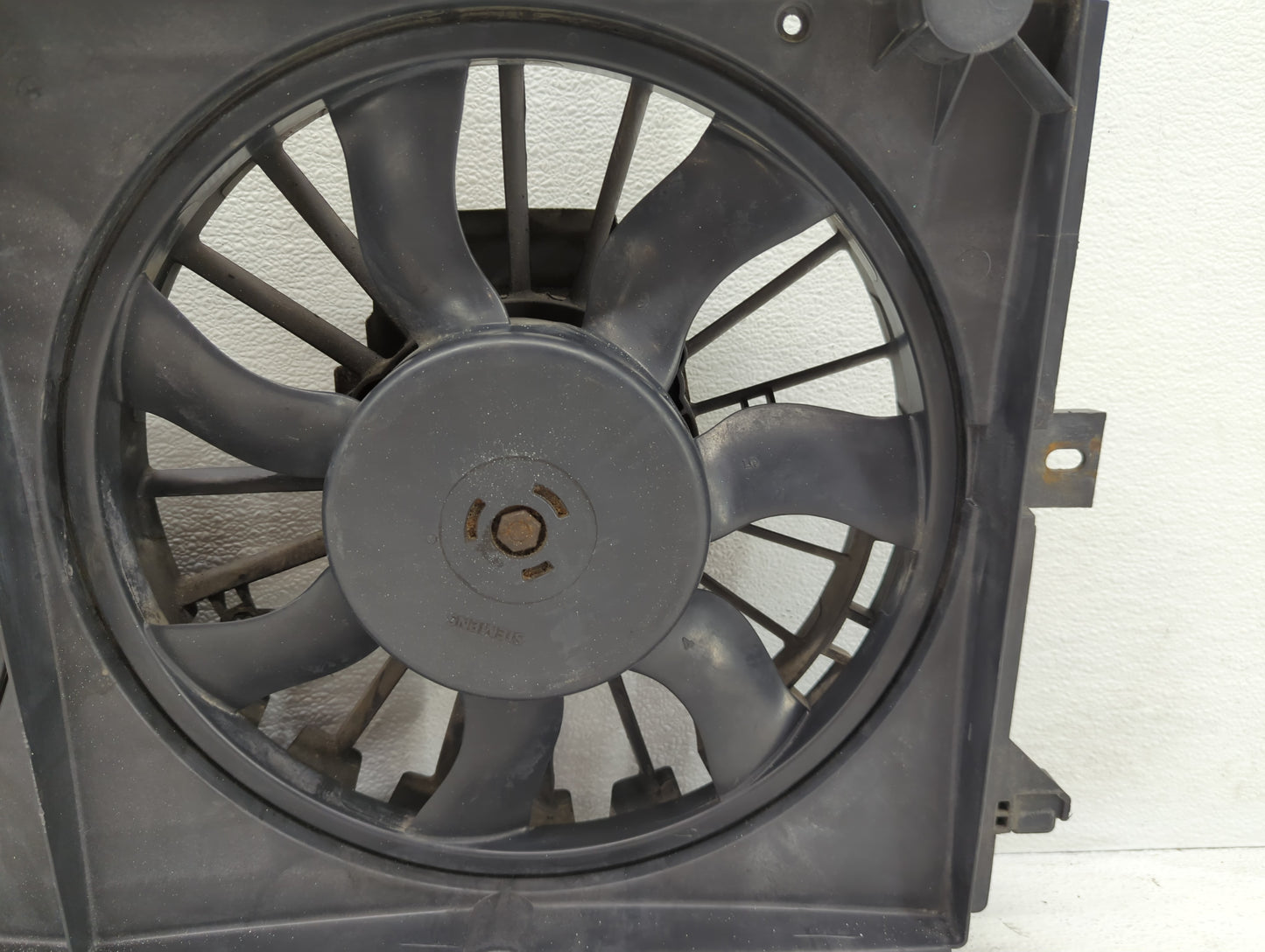 Chevrolet Impala (80 & Up) Impala Front Right Electric Cooling Motor - Oem - Oemusedautoparts1.com