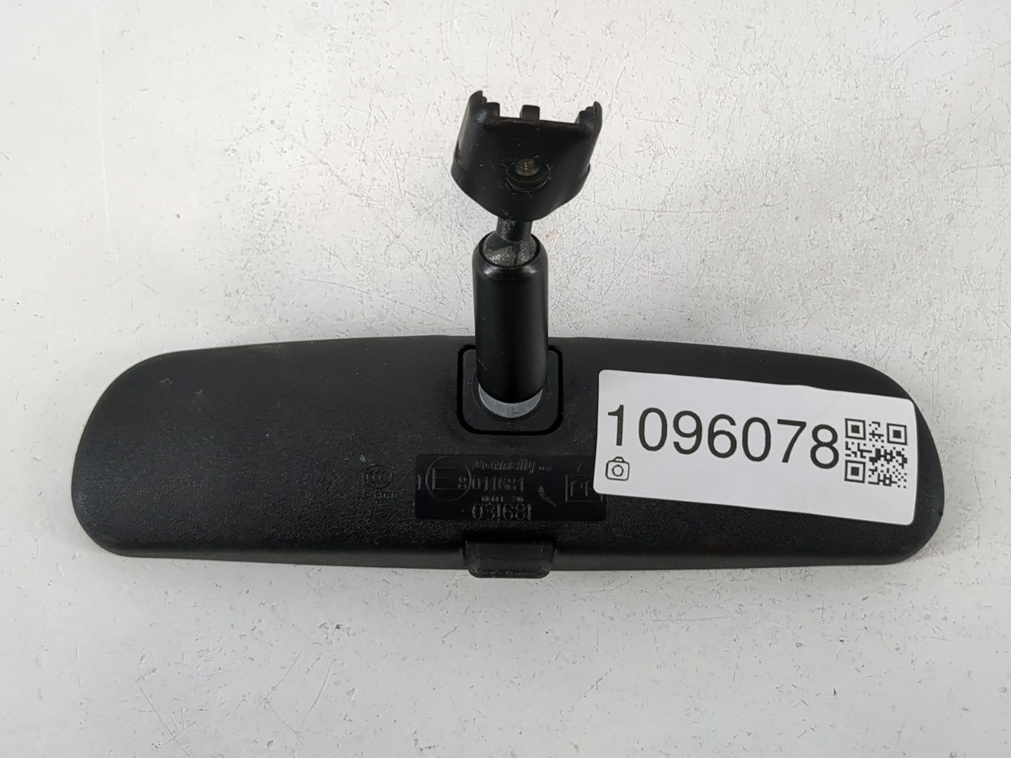 2014-2017 Chrysler 200 Interior Rear View Mirror Replacement OEM P/N:E8011681 Fits Fits 2014 2015 2016 2017 OEM Used Auto Pa
