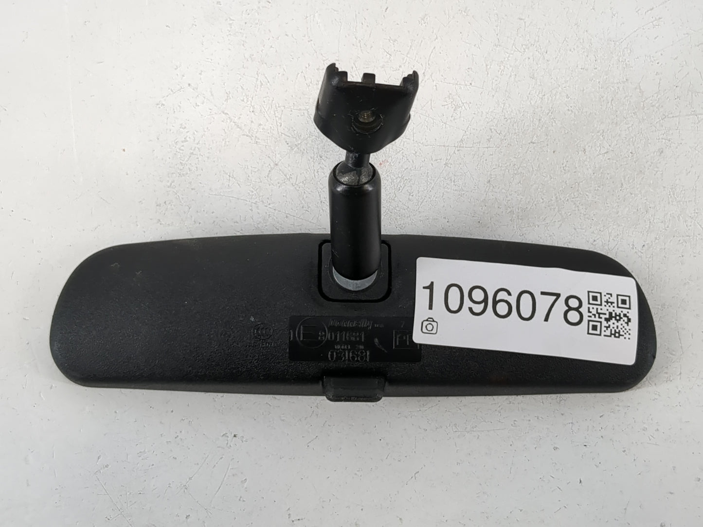 2014-2017 Chrysler 200 Interior Rear View Mirror Replacement OEM P/N:E8011681 Fits Fits 2014 2015 2016 2017 OEM Used Auto Pa