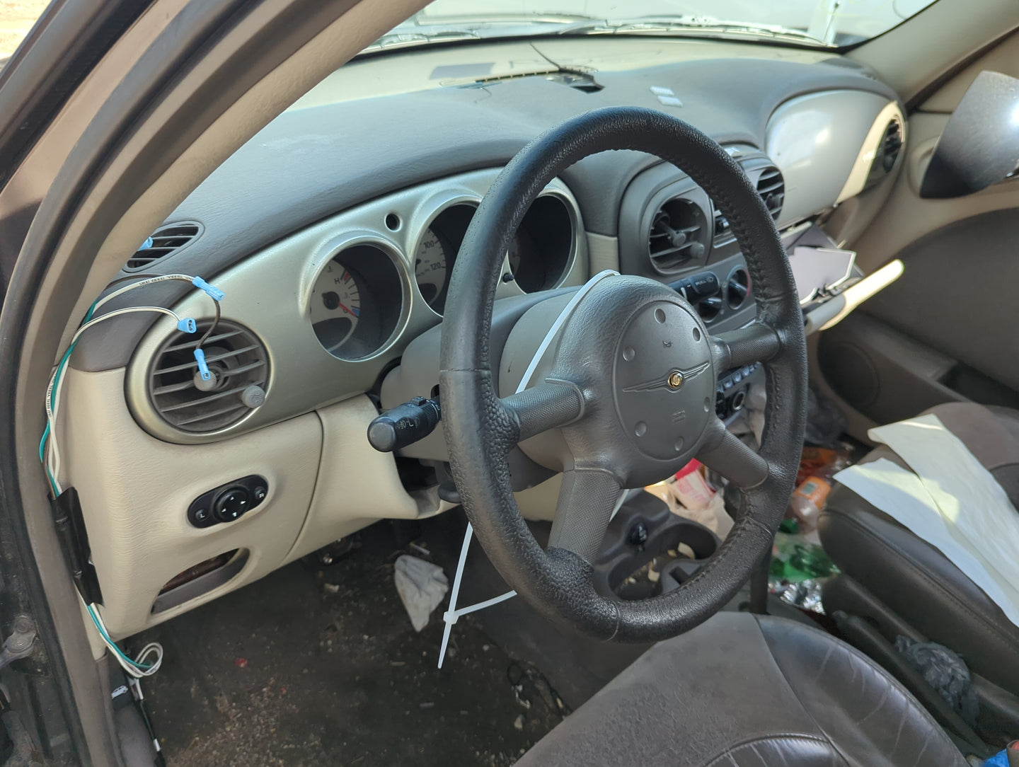 2001-2002 Chrysler Pt Cruiser Air Bag Driver Left Steering Wheel Mounted - Oemusedautoparts1.com