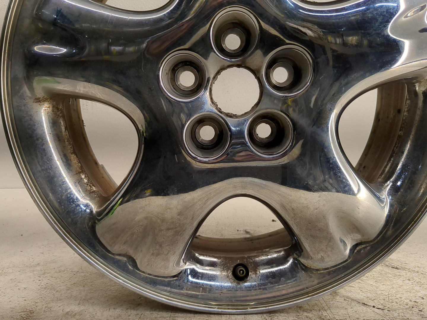 2001-2005 Chrysler Pt Cruiser Oem Wheel Rim 1239419 - Oemusedautoparts1.com