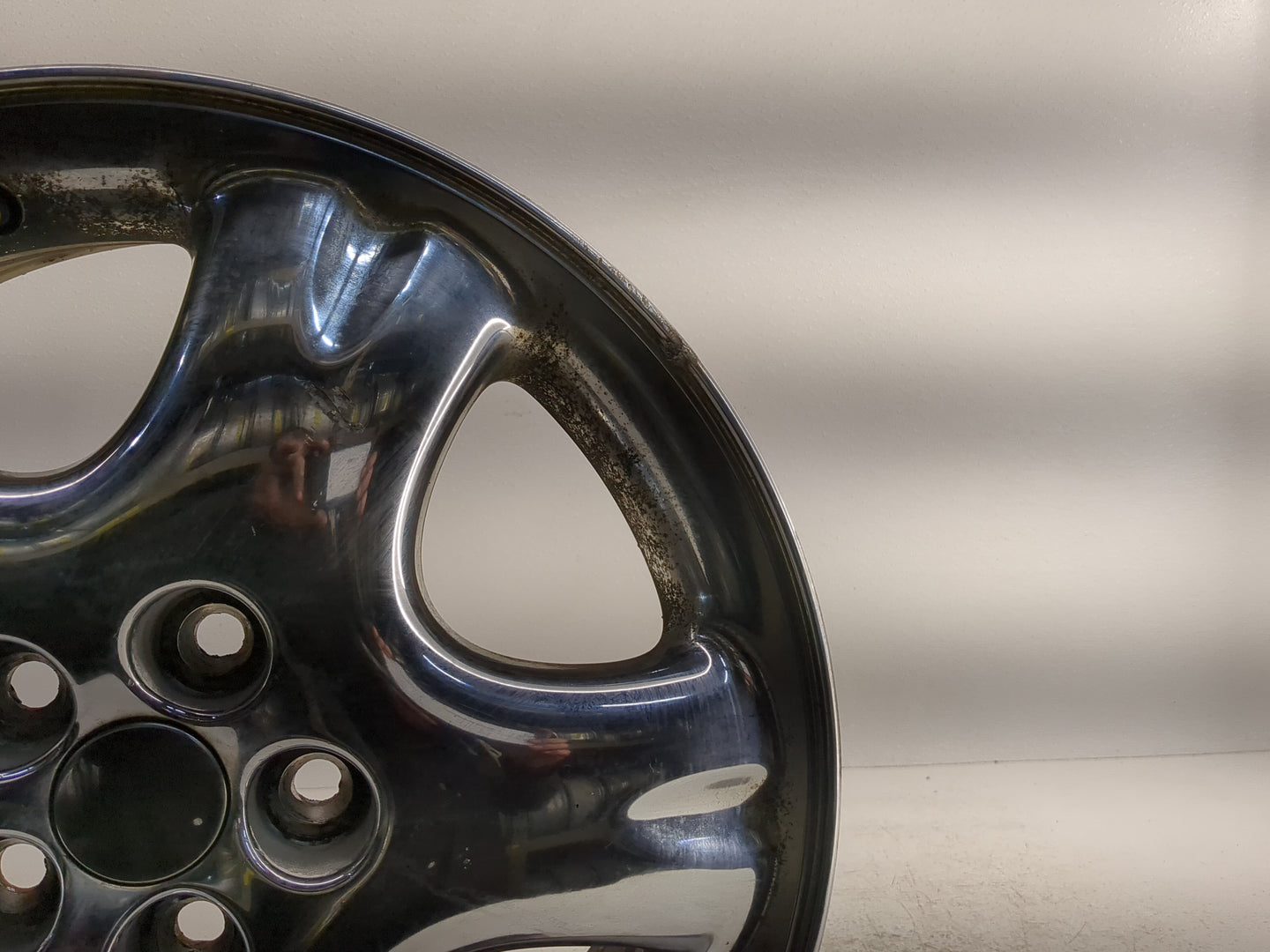 2001-2005 Chrysler Pt Cruiser Oem Wheel Rim 1239420 - Oemusedautoparts1.com