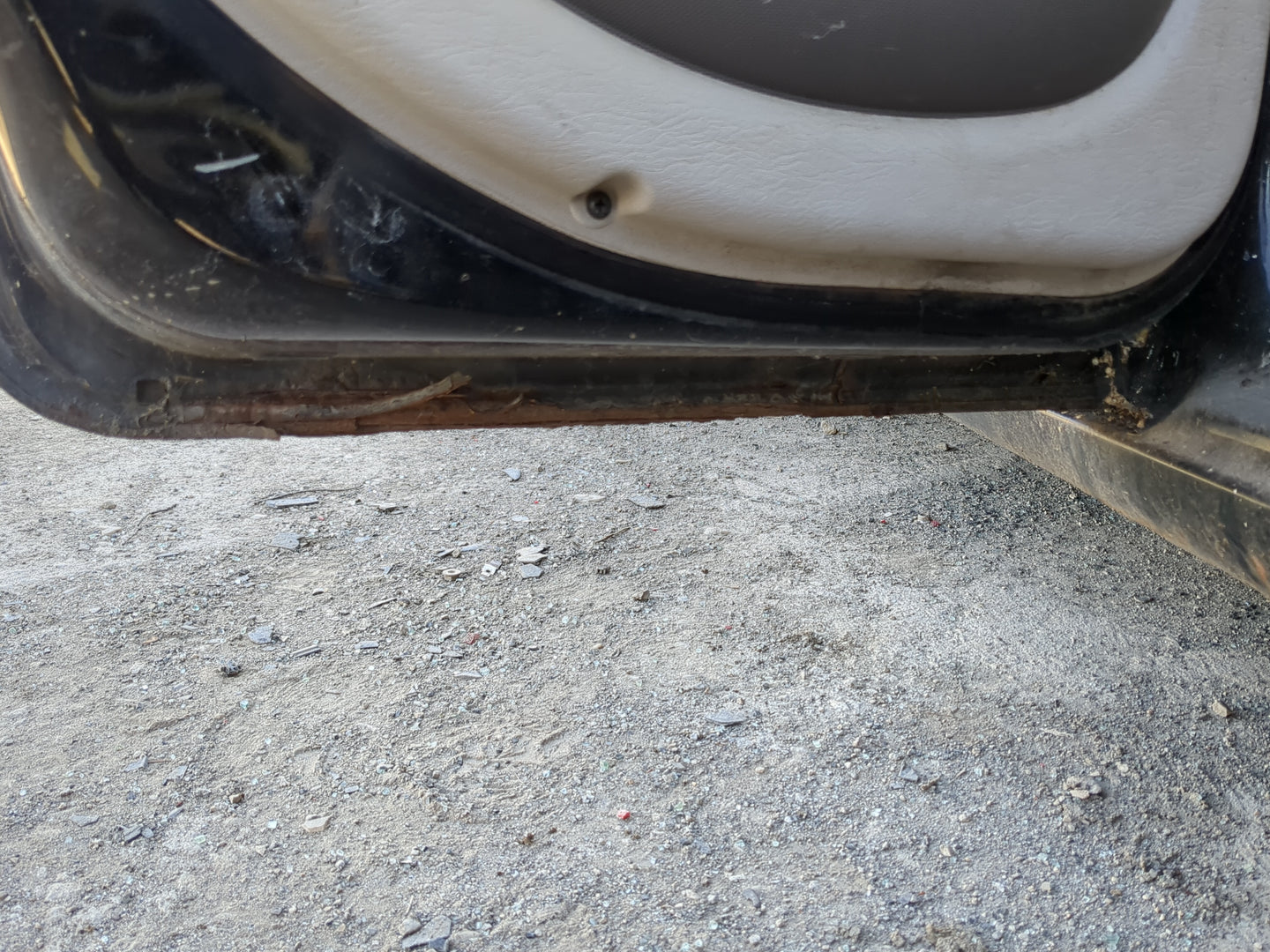 2001-2003 Chrysler Pt Cruiser Driver Rear Door Oem - Oemusedautoparts1.com