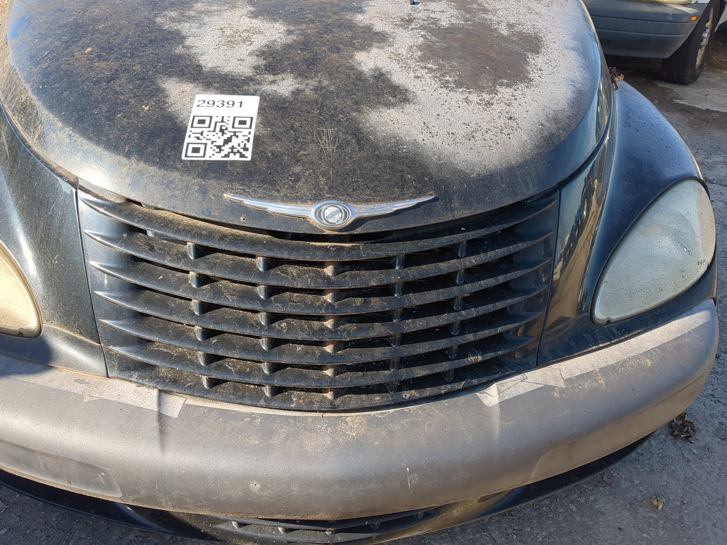 2001-2005 Chrysler Pt Cruiser Front Grille Bumper Not Included - Oemusedautoparts1.com