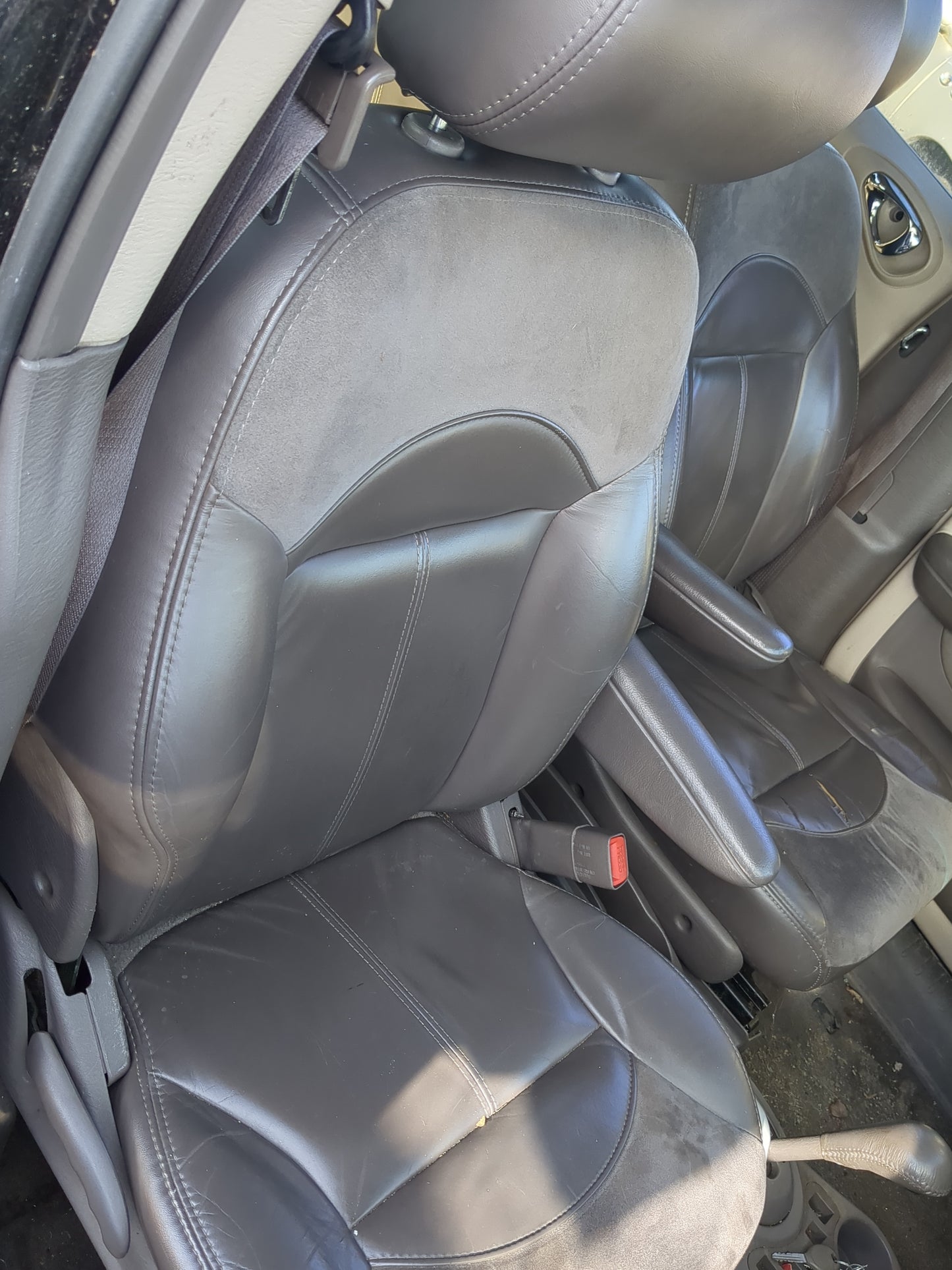 2002-2005 Chrysler Pt Cruiser Passenger Front Seat Oem - Oemusedautoparts1.com