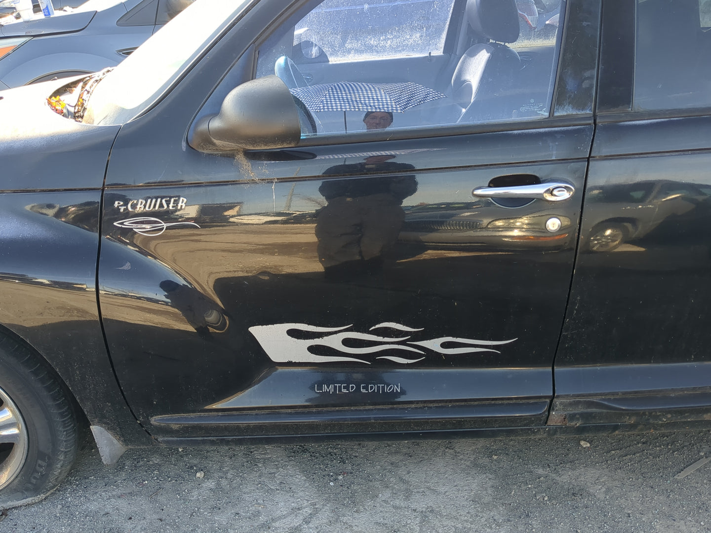 2001-2002 Chrysler Pt Cruiser Driver Front Door Oem - Oemusedautoparts1.com