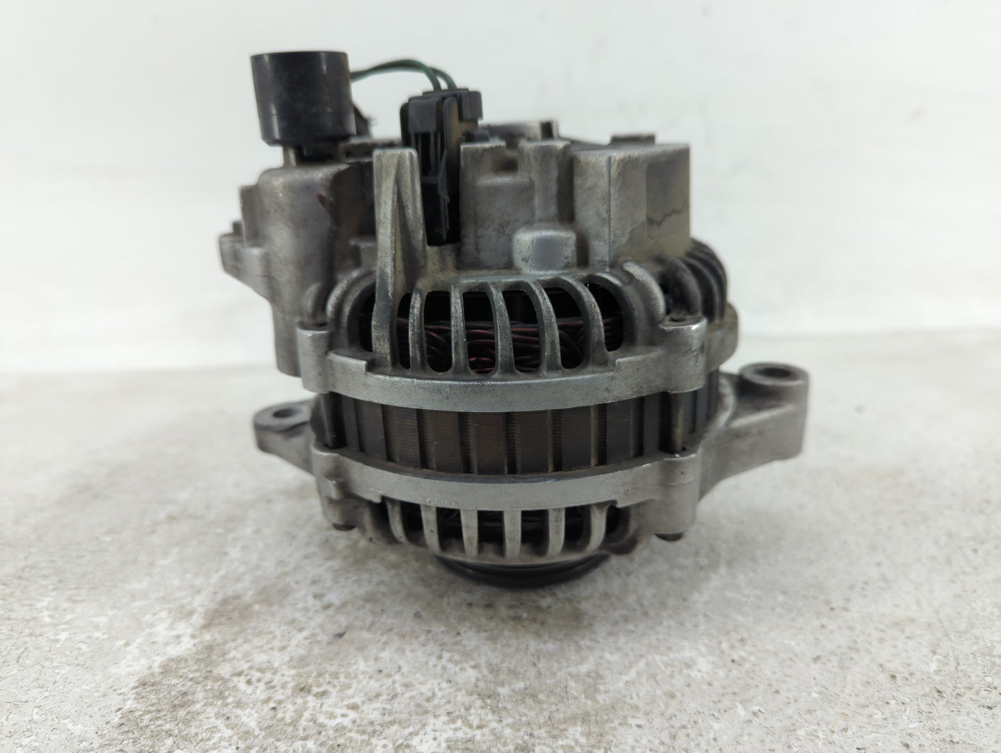 2001-2002 Chrysler Pt Cruiser Alternator Replacement Generator Charging Assembly Engine OEM P/N:5033177AB Fits Fits 2001 200