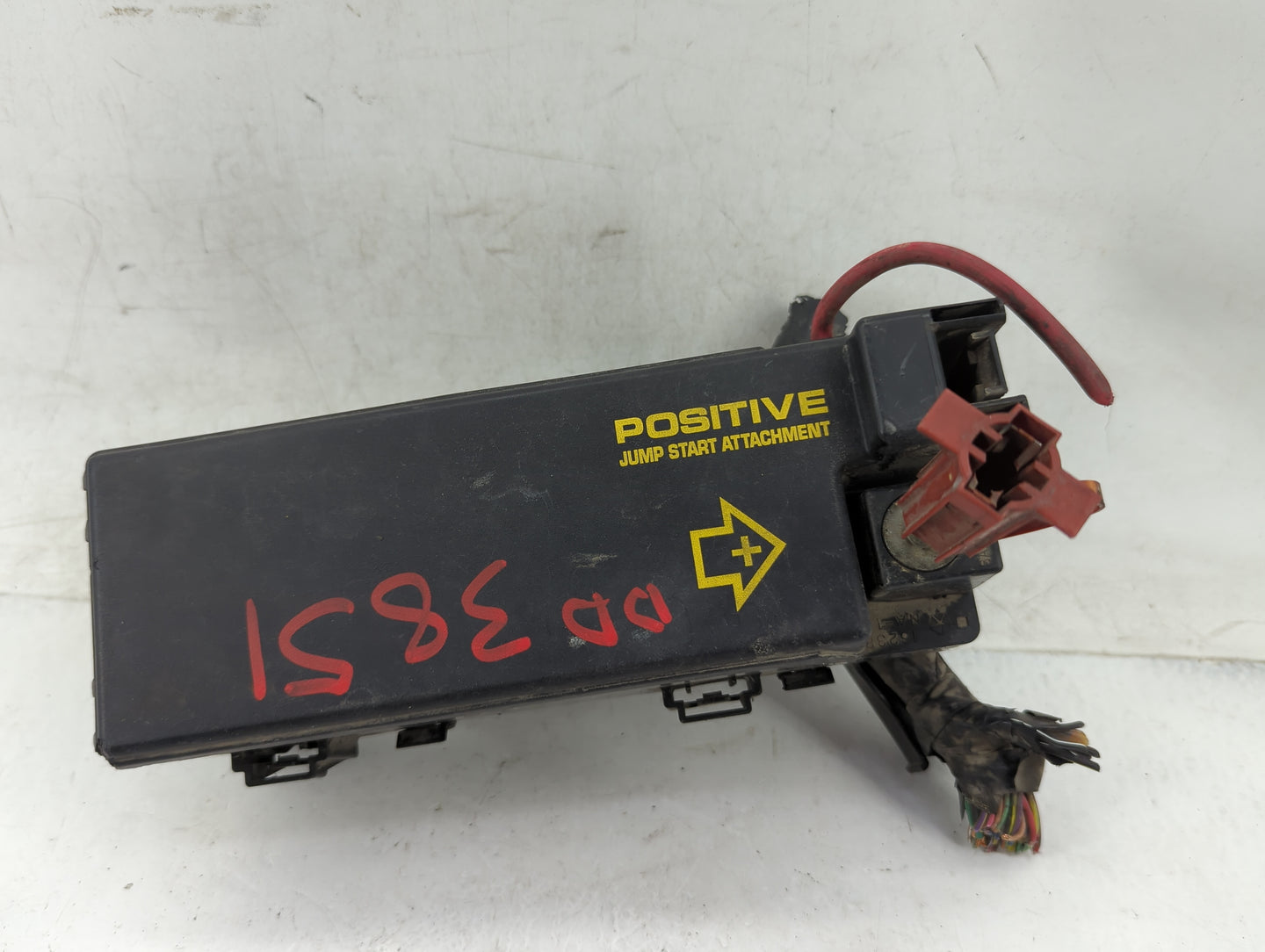 2001-2002 Chrysler Pt Cruiser Fusebox Fuse Box Panel Relay Module P/N:4794741AD Fits Fits 2001 2002 OEM Used Auto Parts - Oe