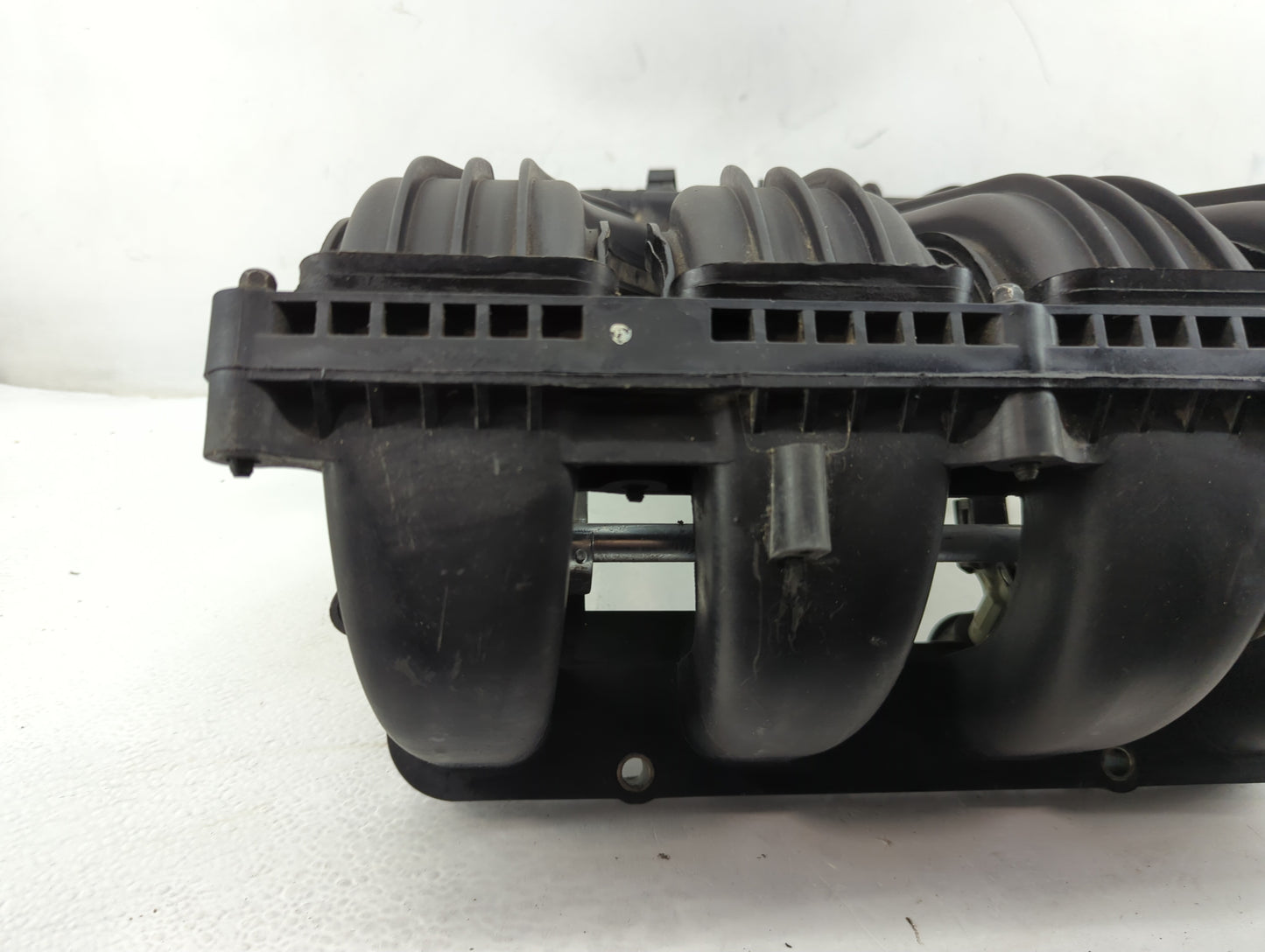 2002 Chrysler Pt Cruiser Air Intake Manifold P/N:04777866AE Fits OEM Used Auto Parts - Oemusedautoparts1.com