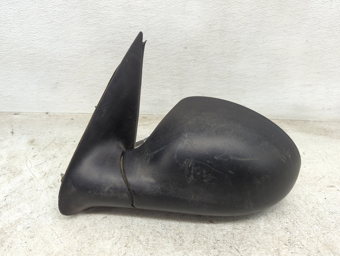 2001-2004 Chrysler Pt Cruiser Driver Side View Mirror - Left Door Mirror OEM Used - Oemusedautoparts1.com
