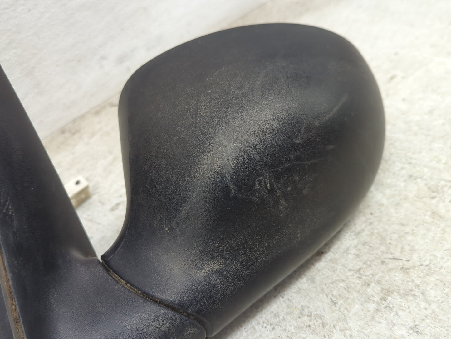 2001-2004 Chrysler Pt Cruiser Driver Side View Mirror - Left Door Mirror OEM Used - Oemusedautoparts1.com