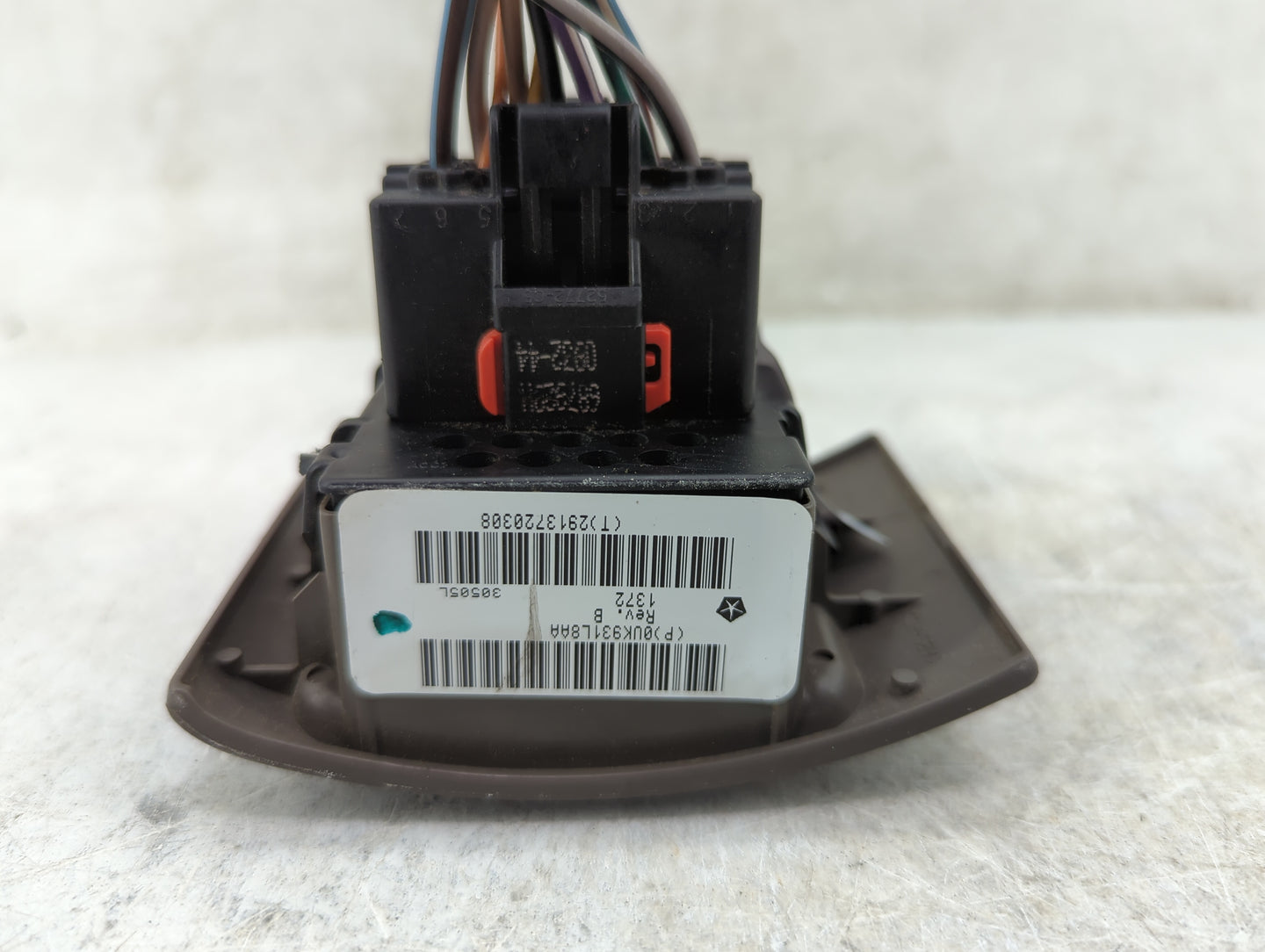 2001-2010 Chrysler Pt Cruiser Master Power Window Switch Replacement Driver Side Left P/N:0UK931L8AA Fits OEM Used Auto Part
