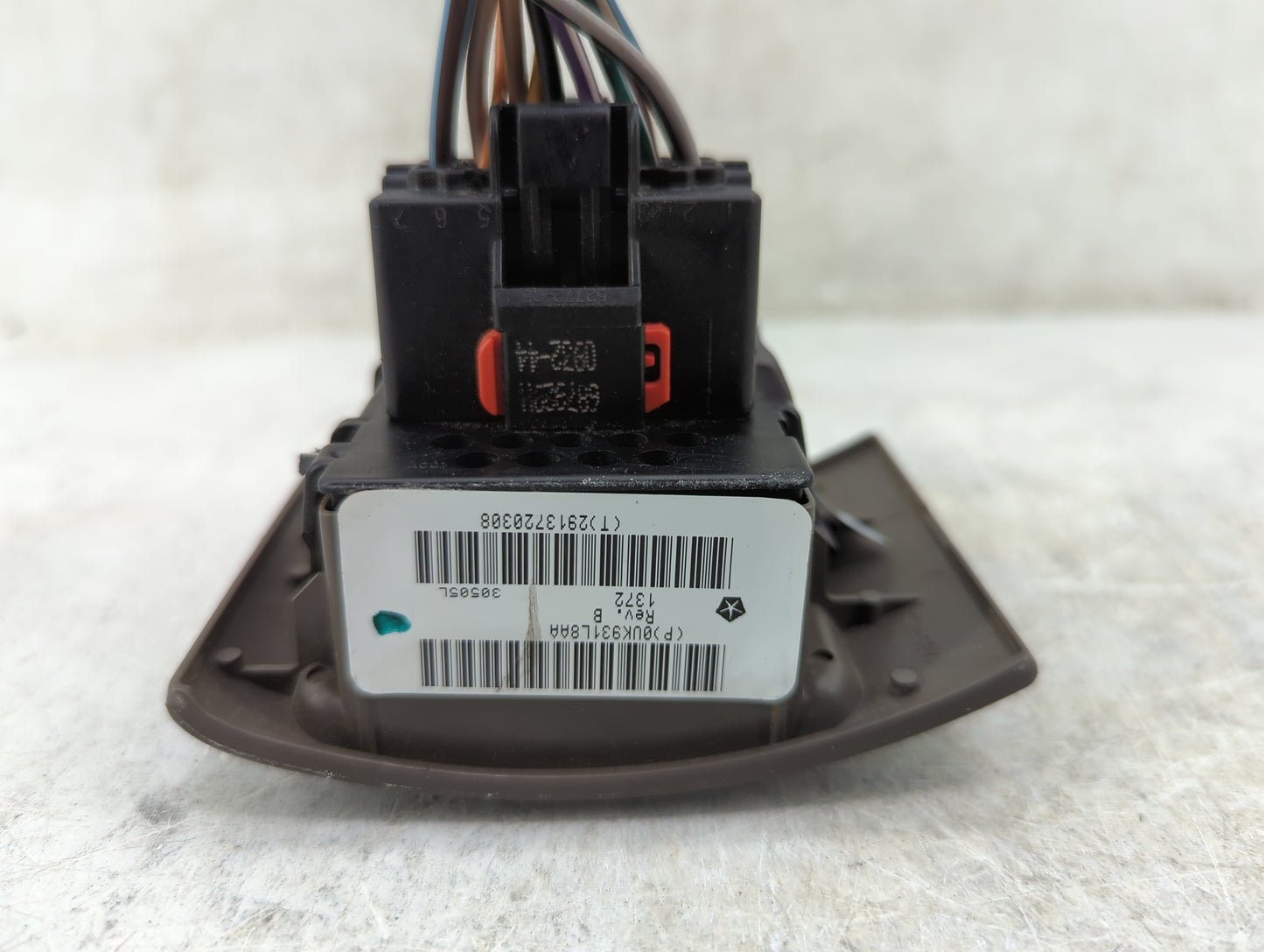 2001-2010 Chrysler Pt Cruiser Master Power Window Switch Replacement Driver Side Left P/N:0UK931L8AA Fits OEM Used Auto Part