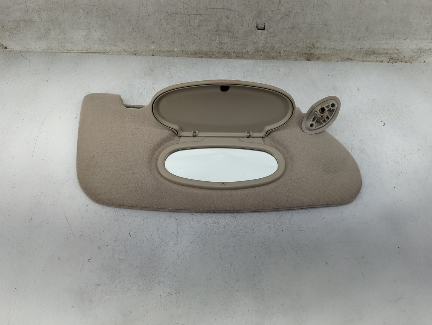 2002 Chrysler Pt Cruiser Sun Visor Shade Replacement Passenger Right Mirror Fits OEM Used Auto Parts - Oemusedautoparts1.com