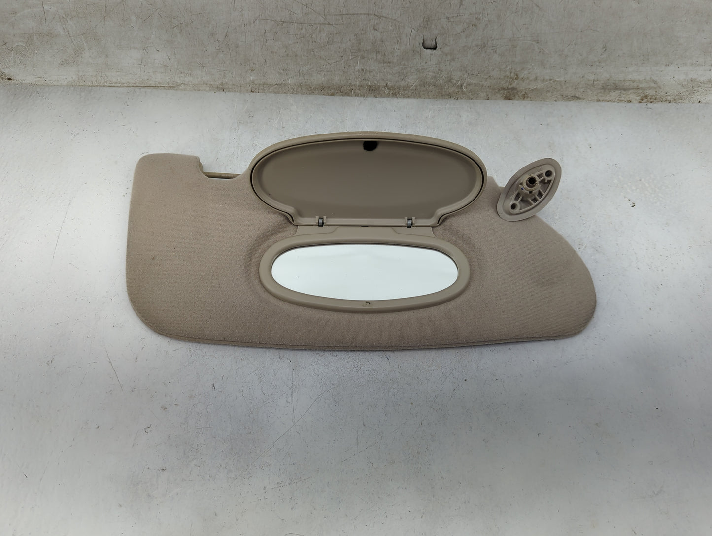2002 Chrysler Pt Cruiser Sun Visor Shade Replacement Passenger Right Mirror Fits OEM Used Auto Parts - Oemusedautoparts1.com