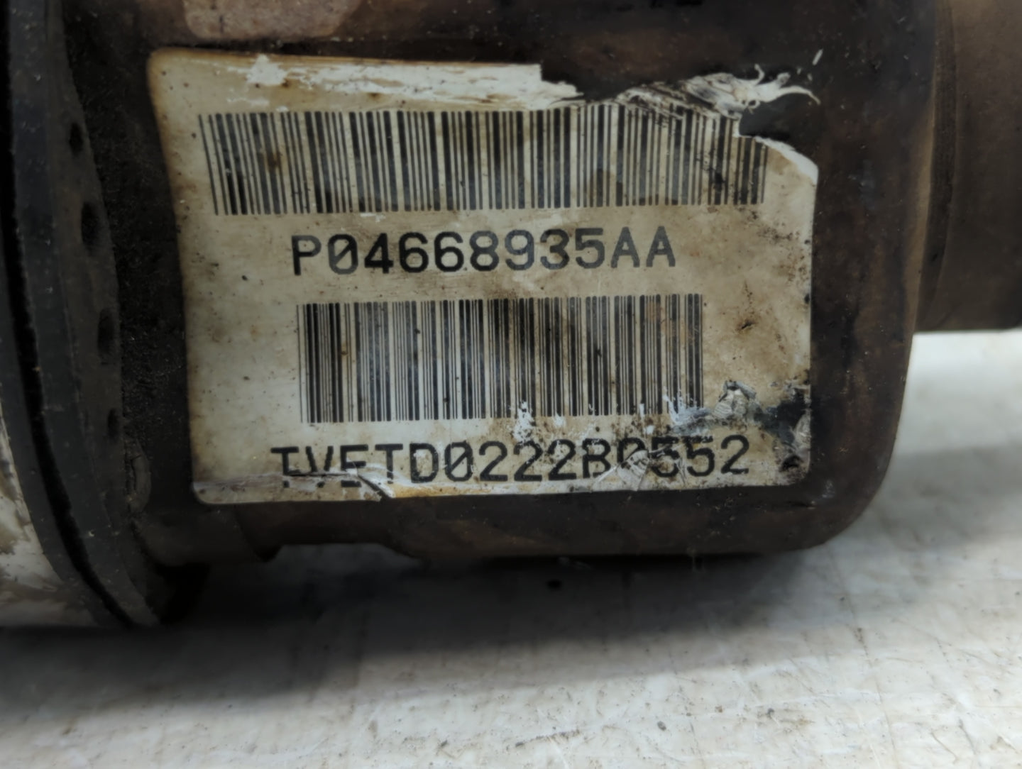 2001-2002 Chrysler Pt Cruiser Axle Shaft Front Driver Cv C/v - Oemusedautoparts1.com