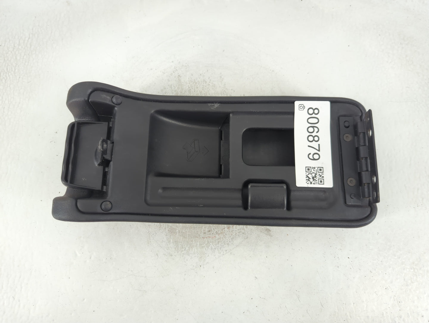2001-2002 Chrysler Sebring Center Console Armrest Cover Lid P/N:VB9425 Fits Fits 2001 2002 OEM Used Auto Parts - Oemusedauto