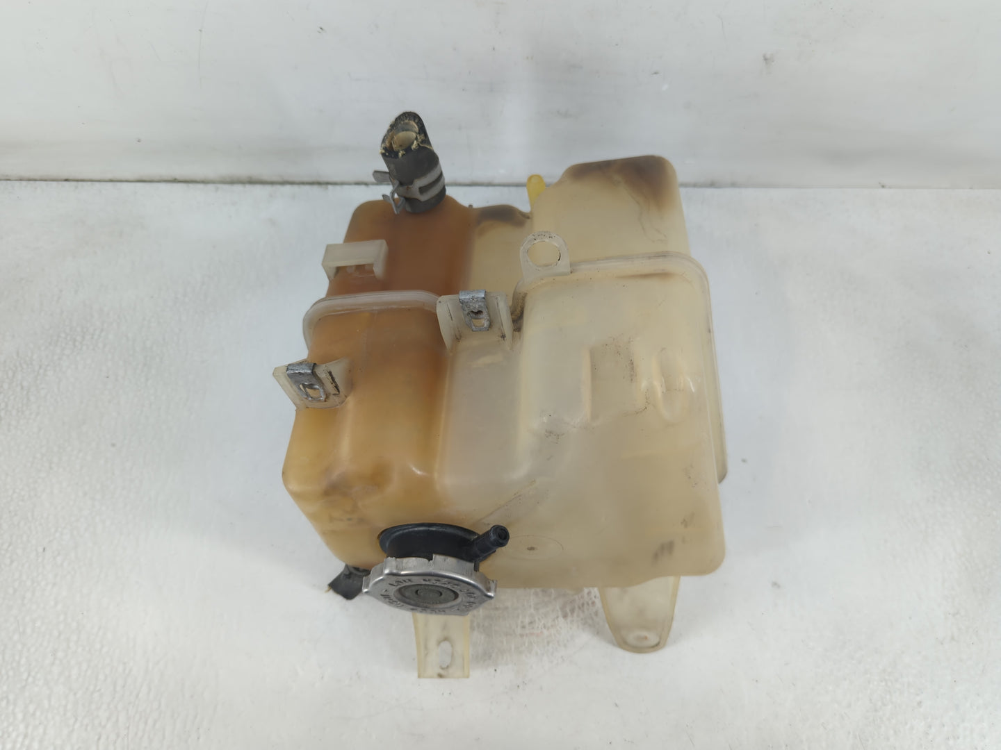 2001 Chrysler Sebring Radiator Coolant Overflow Expansion Tank Bottle - Oemusedautoparts1.com