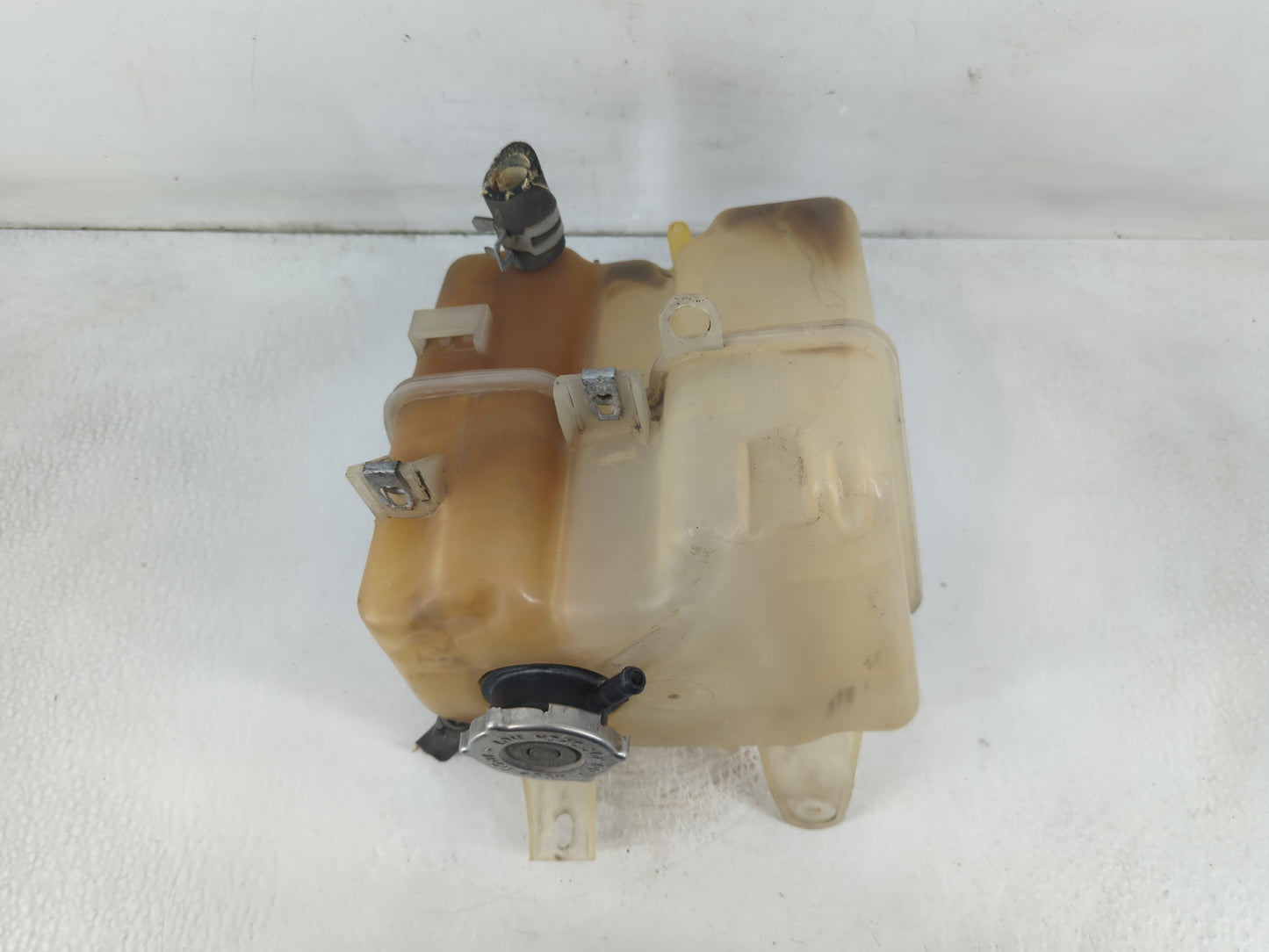 2001 Chrysler Sebring Radiator Coolant Overflow Expansion Tank Bottle 806897 - Oemusedautoparts1.com