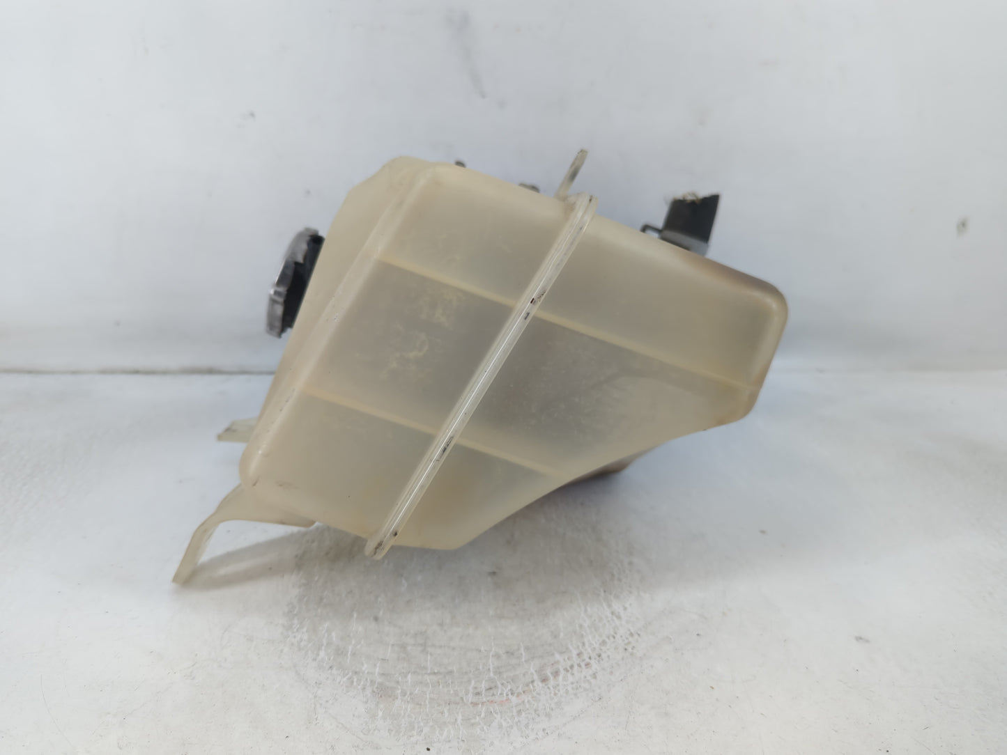2001 Chrysler Sebring Radiator Coolant Overflow Expansion Tank Bottle 806897 - Oemusedautoparts1.com