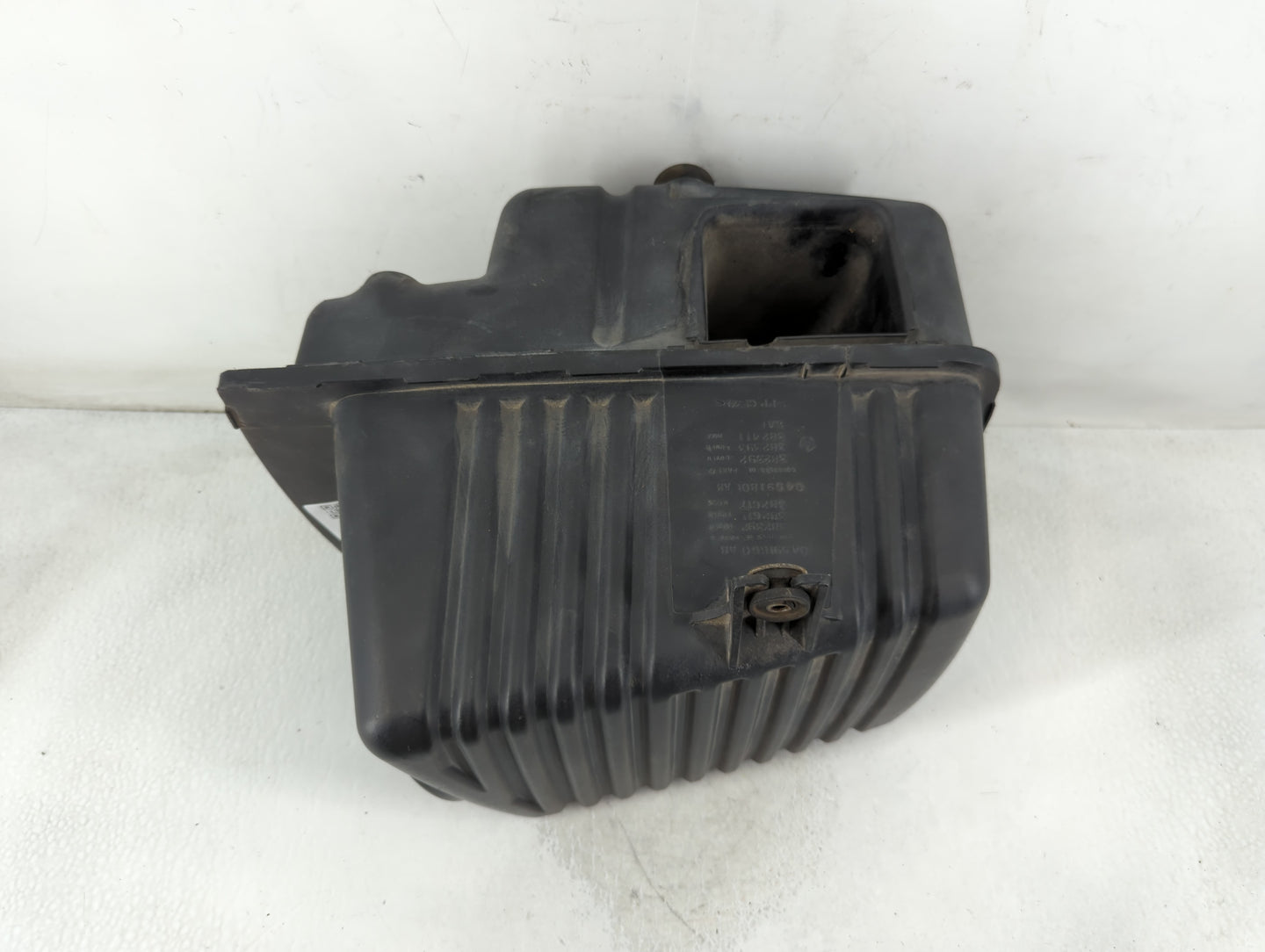 2001-2006 Chrysler Sebring Air Cleaner Intake-duct Hose Tube - Oemusedautoparts1.com