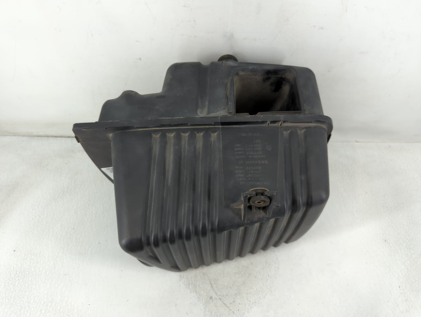 2001-2006 Chrysler Sebring Air Cleaner Intake-duct Hose Tube - Oemusedautoparts1.com