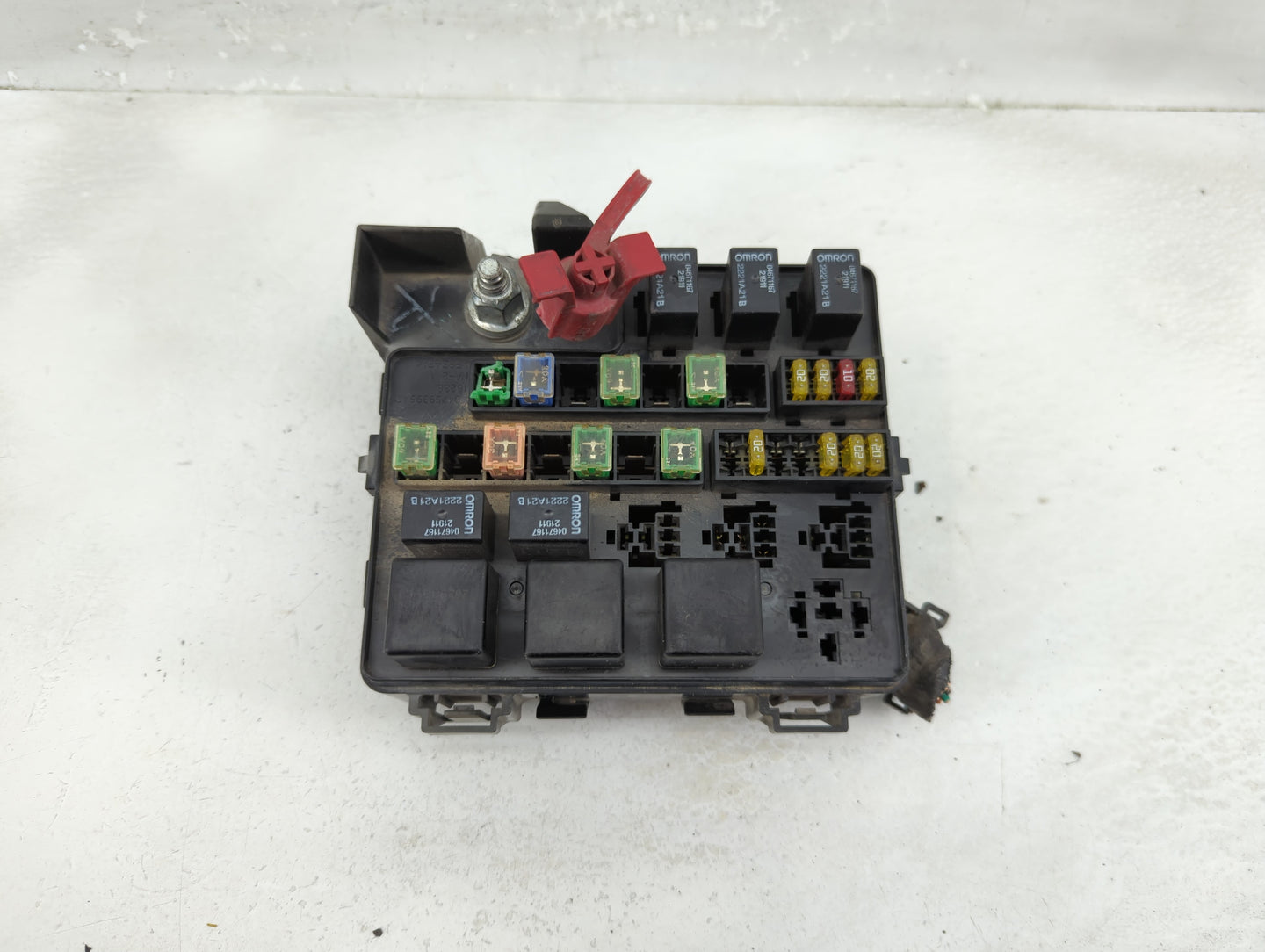 2002 Chrysler Stratus Fusebox Fuse Box Panel Relay Module P/N:04608767AC Fits OEM Used Auto Parts - Oemusedautoparts1.com