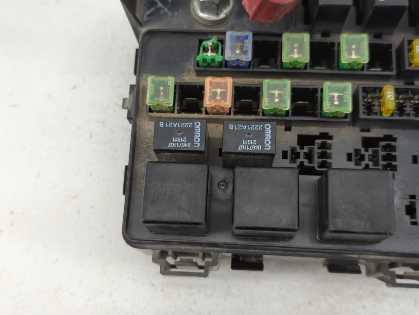 2002 Chrysler Stratus Fusebox Fuse Box Panel Relay Module P/N:04608767AC Fits OEM Used Auto Parts - Oemusedautoparts1.com