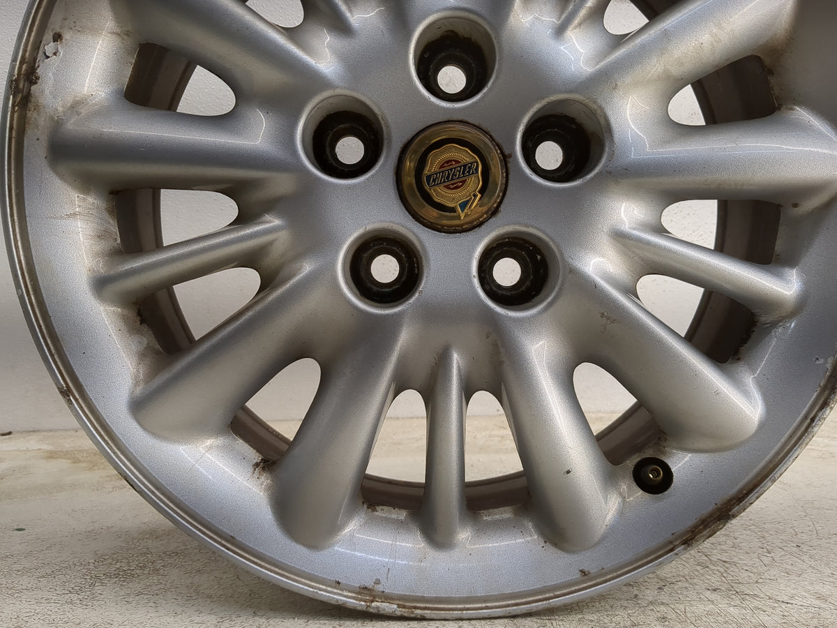 2001-2003 Chrysler Town & Country Oem Wheel Rim 1212736 - Oemusedautoparts1.com
