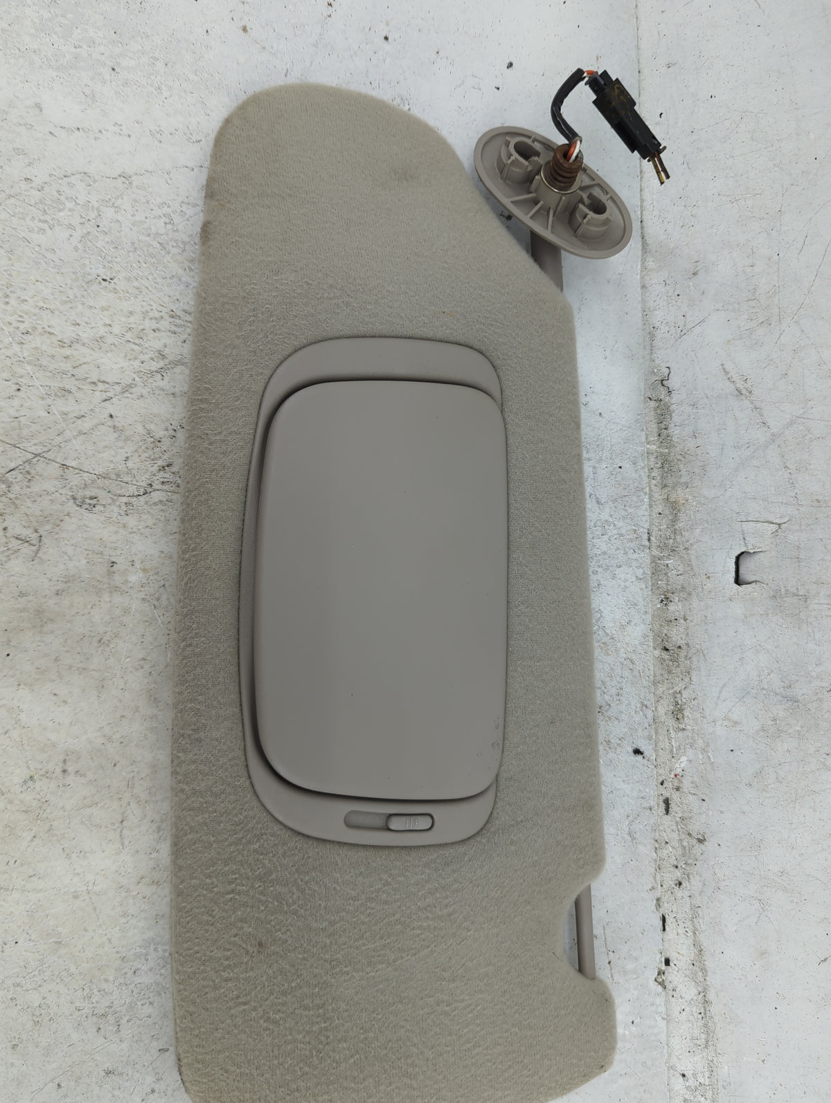 2001-2002 Chrysler Town & Country Sun Visor Shade Replacement Driver Left Mirror Fits Fits 2001 2002 OEM Used Auto Parts - O