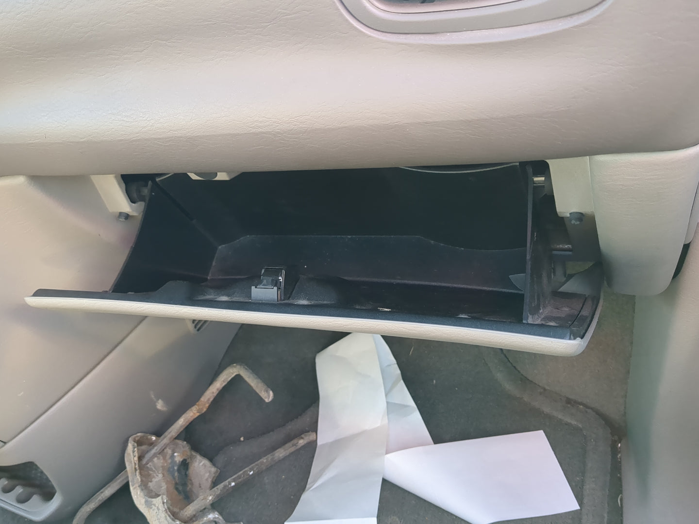 Misc. 2002 CHRYSLER TOWN & COUNTRY - Oemusedautoparts1.com