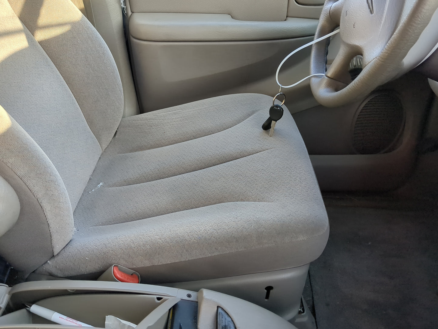 2001-2003 Chrysler Town & Country Driver Front Seat Oem - Oemusedautoparts1.com