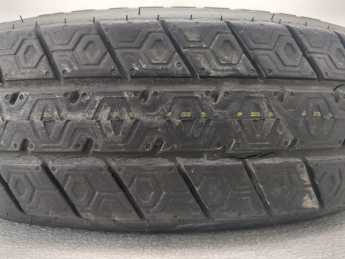 2001-2007 Chrysler Town & Country Spare Donut Tire Wheel Rim Oem - Oemusedautoparts1.com