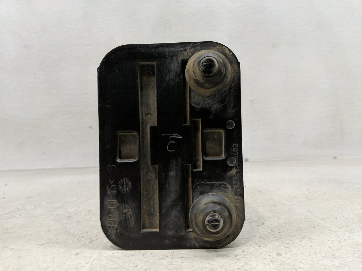 2002 Chrysler Town & Country Fuel Vapor Charcoal Canister - Oemusedautoparts1.com
