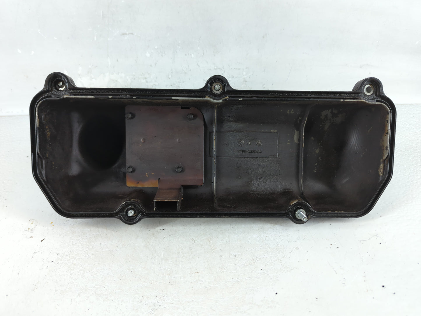 2002 Chrysler Windsor Driver Left Cylinder Head Valve Cover P/N:F7UE-6A513-DA Fits OEM Used Auto Parts - Oemusedautoparts1.c