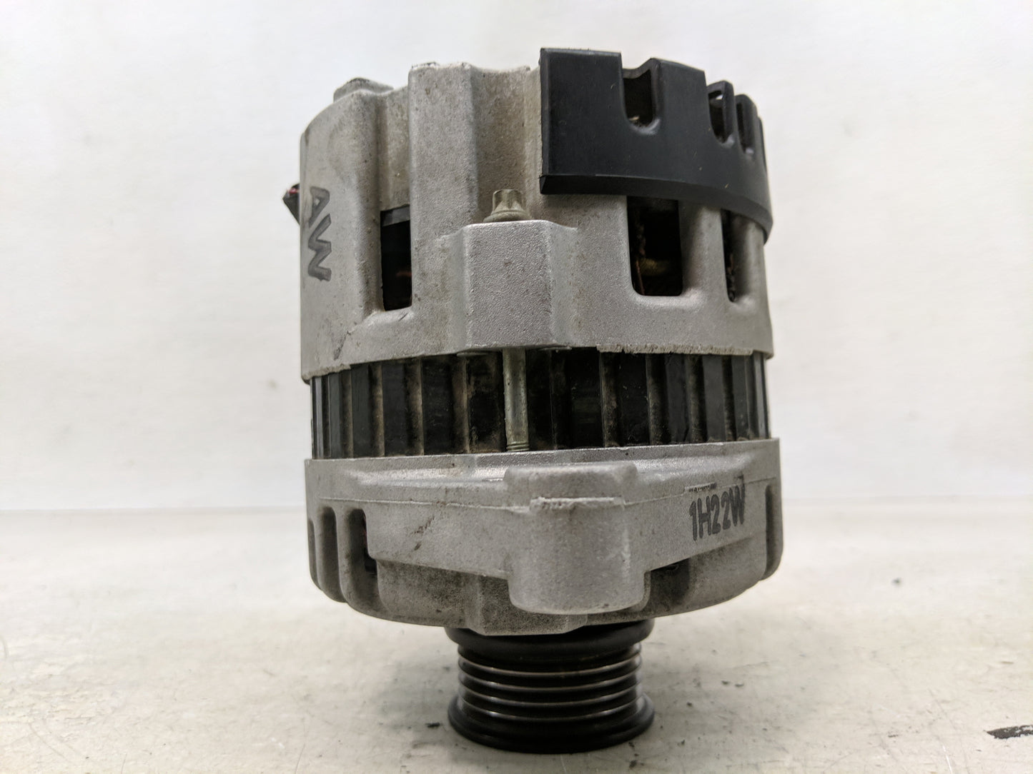 1999-2002 Daewoo Lanos Alternator Replacement Generator Charging Assembly Engine OEM Fits Fits 1999 2000 2001 2002 OEM Used 