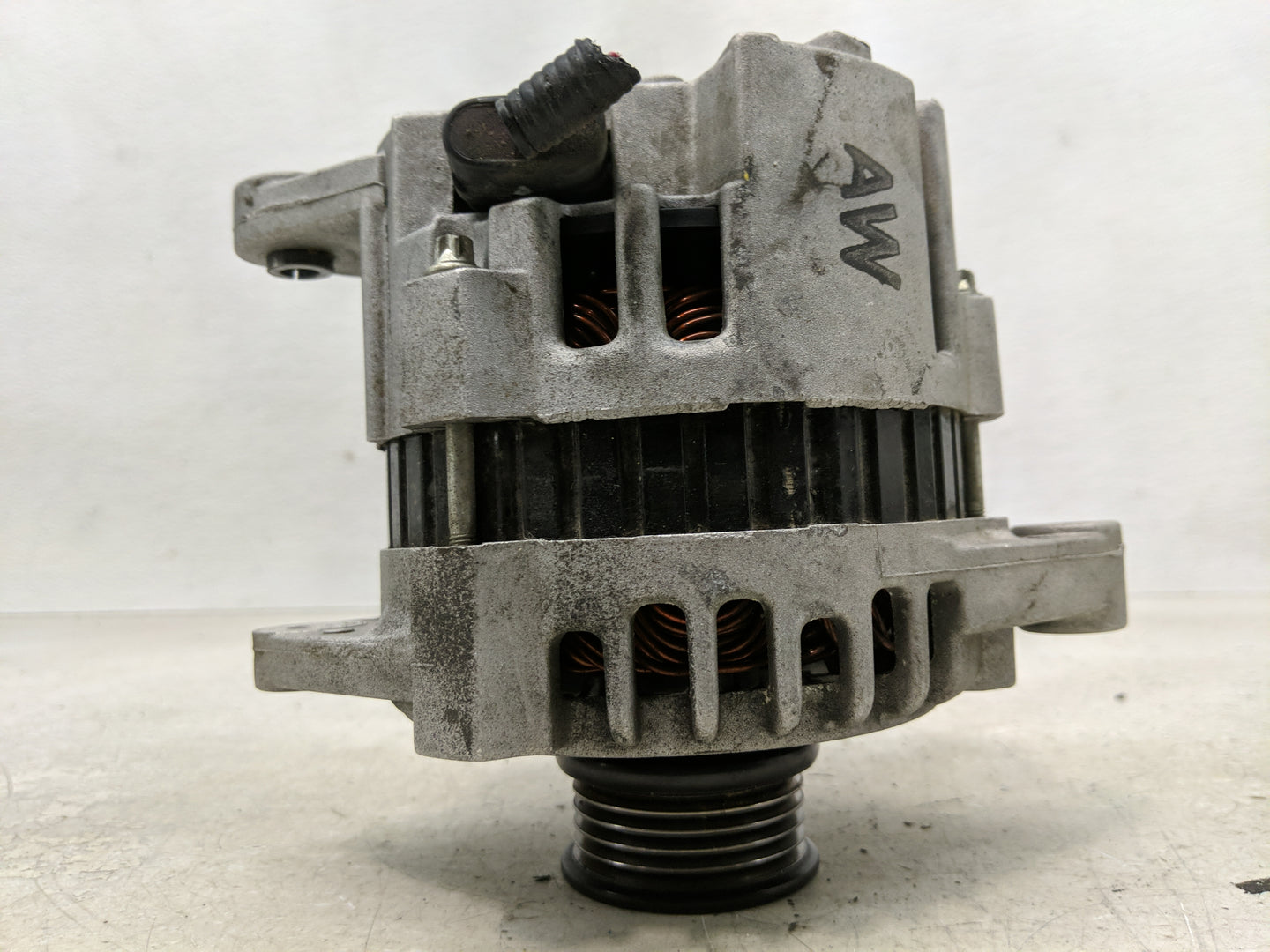 1999-2002 Daewoo Lanos Alternator Replacement Generator Charging Assembly Engine OEM Fits Fits 1999 2000 2001 2002 OEM Used 