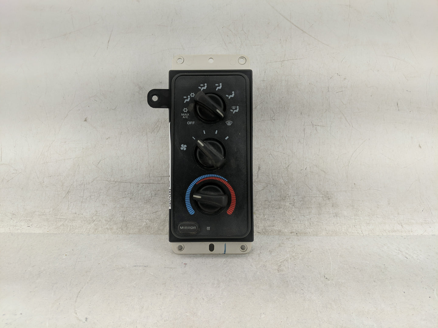 2002 Dodge 3500 Pickup Climate Control Module Temperature AC/Heater Replacement P/N:55056702AD Fits Fits 2000 2001 OEM Used 