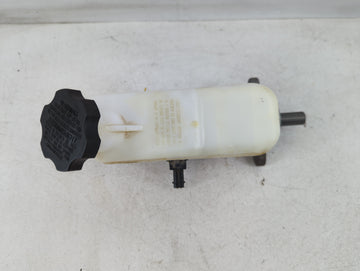 2001-2002 Dodge Caravan Brake Master Cylinder - Oemusedautoparts1.com
