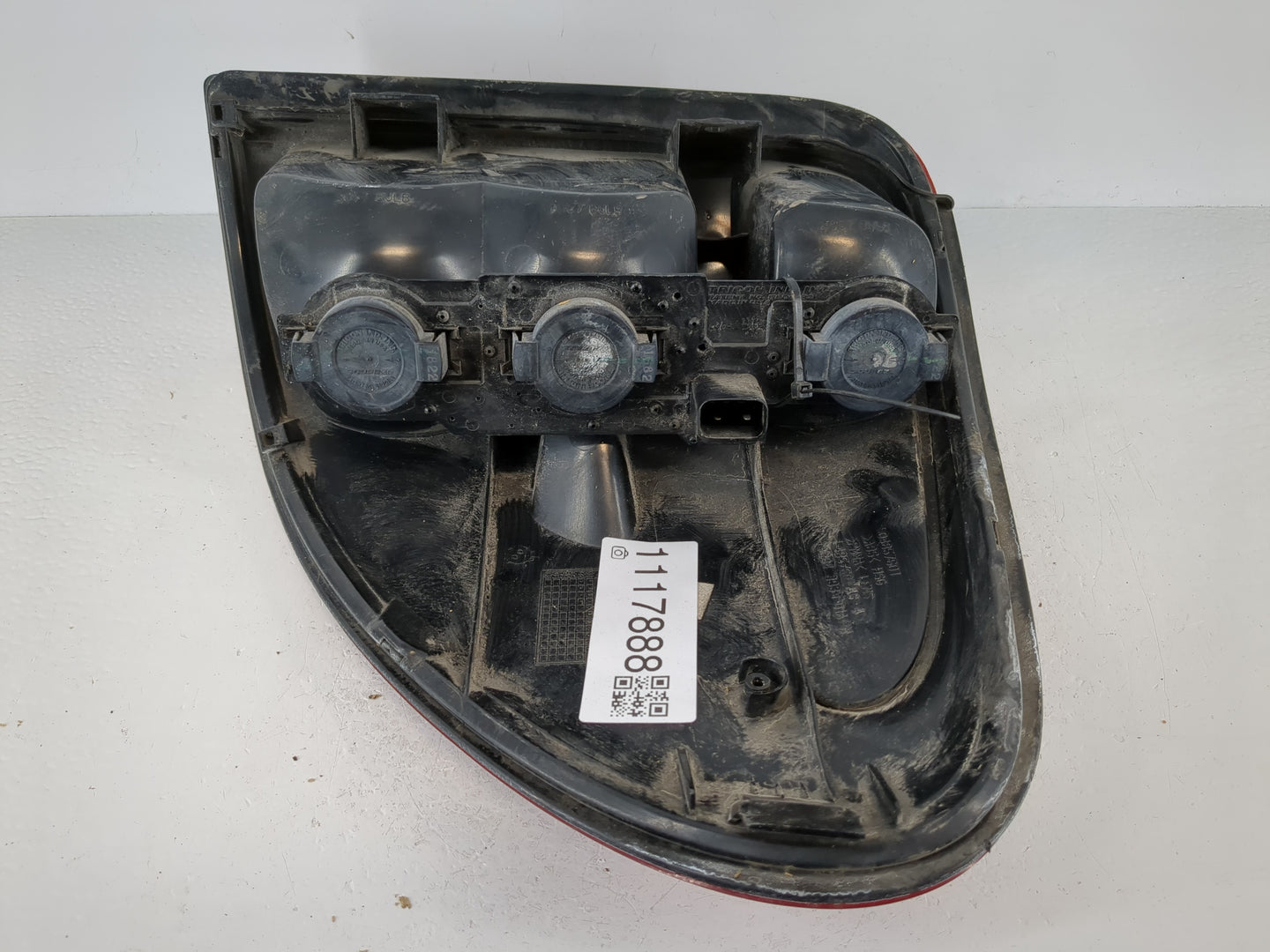 2001-2003 Dodge Caravan Tail Light Assembly Driver Left OEM P/N:04857601 Fits Fits 2001 2002 2003 OEM Used Auto Parts - Oemu